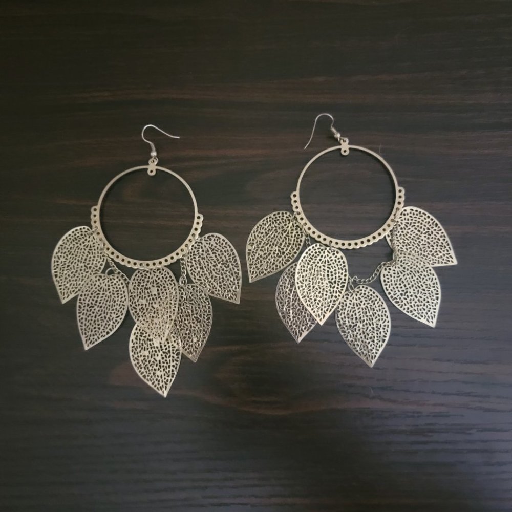 Sterling Gold, dangling leaves earrings. Totol length 6in. - Picture 3 of 3